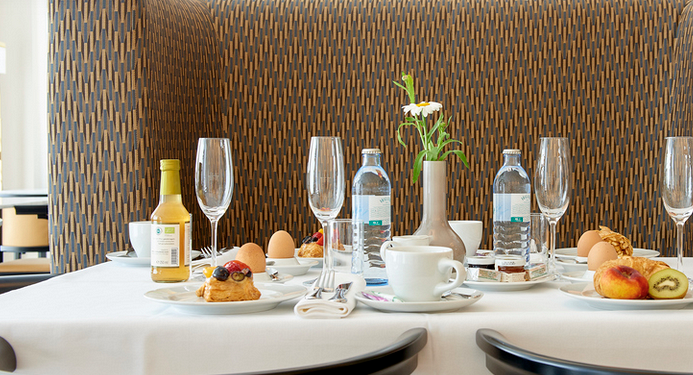 Frühstück Singerstrasse 21/25 / Singerstrasse 21/25 Frühstück Singerstrasse 21/25