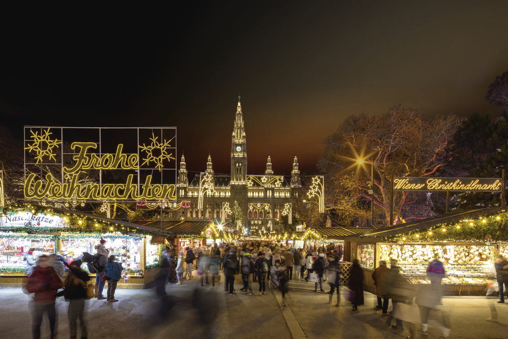 Wiener Weihnachtstraum auf dem Rathausplatz / Vienna Christmas World on Rathausplatz